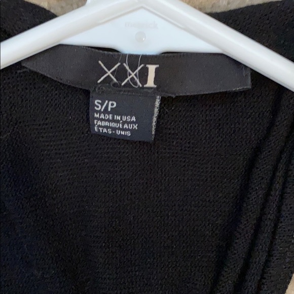 Forever 21 open front sweater vest - Picture 2 of 4